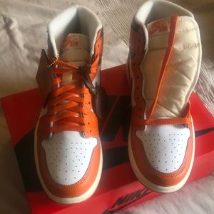 Authentic..Brand New…Women’s Air Jorden 1 Retro High OG “Starfish” Womens 9.5